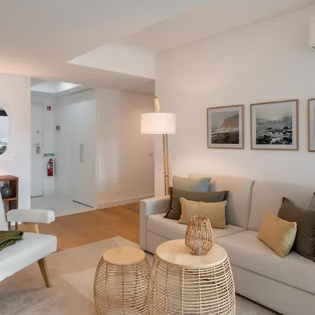 Acqua Iii By An Island Apartment