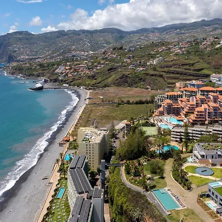 Acqua Iii By An Island * Funchal (Madeira)